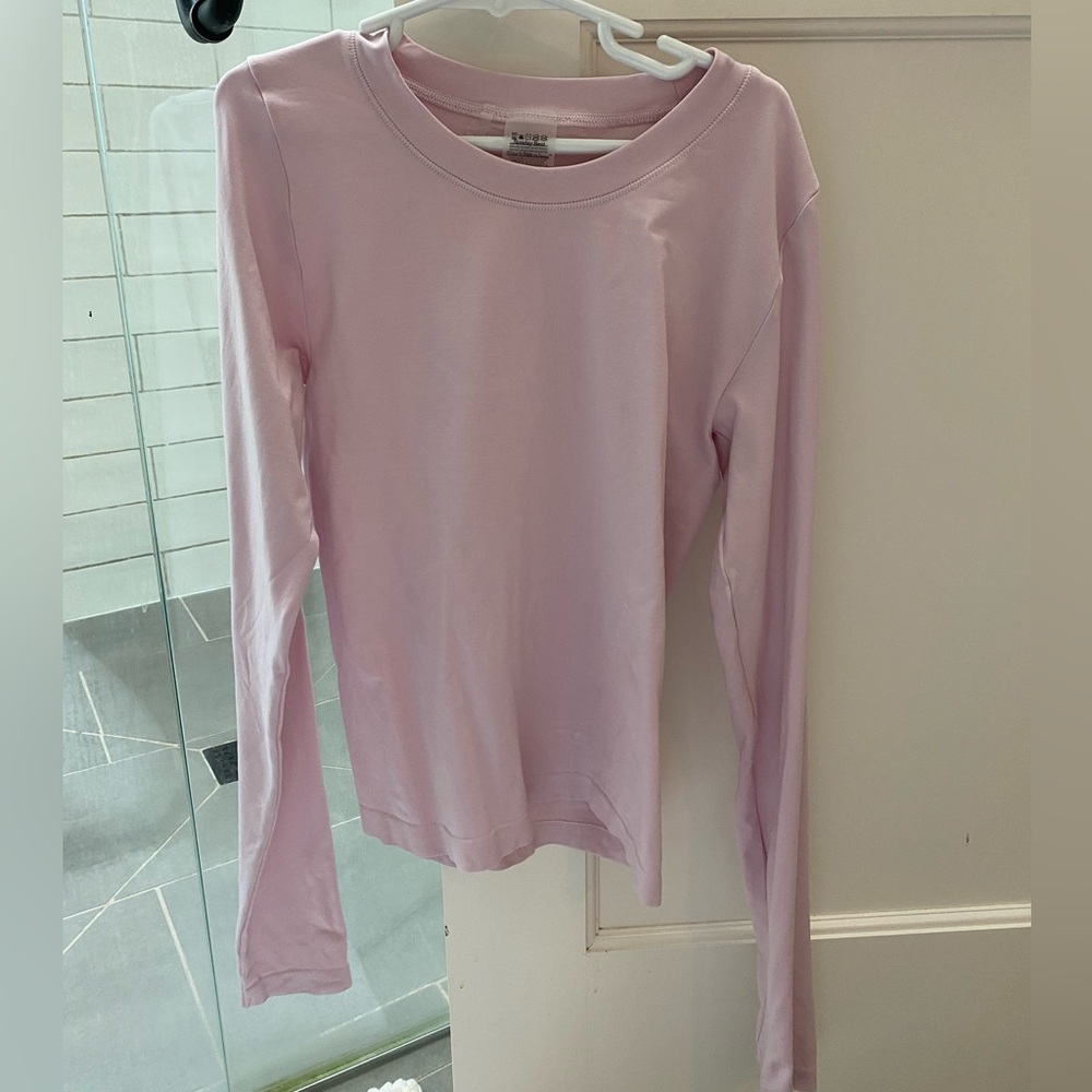 Aritzia women’s long sleeve, pink, small, never worn